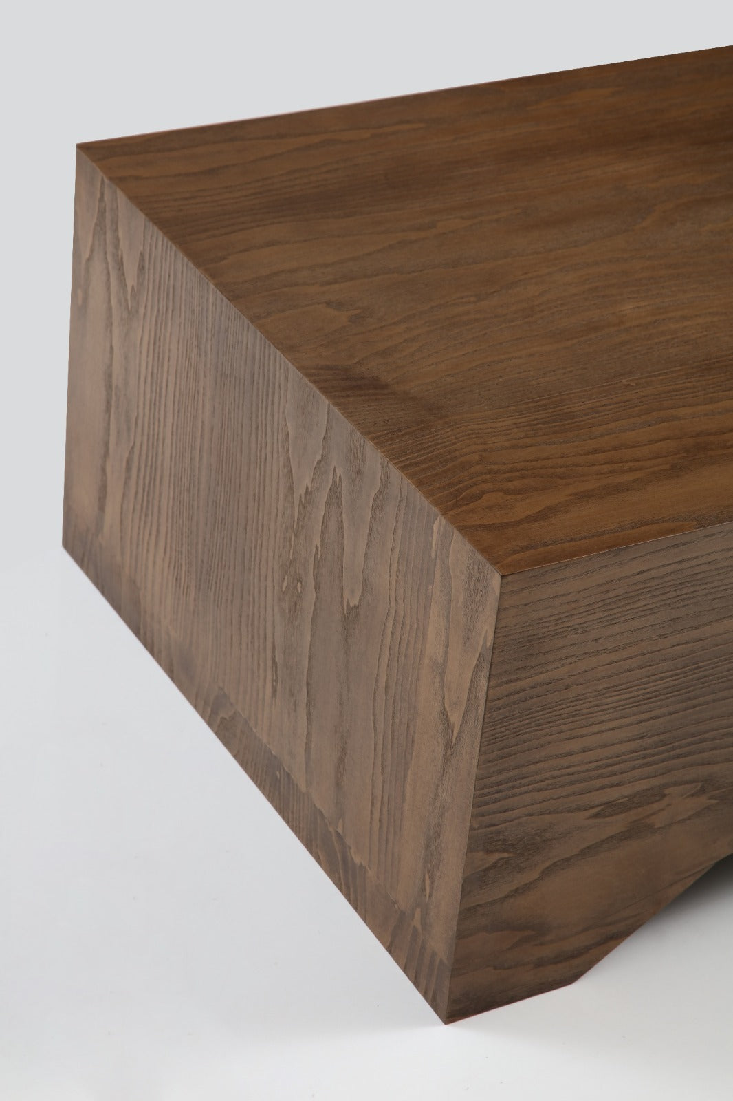 Pegaus Center Table by TabaHome