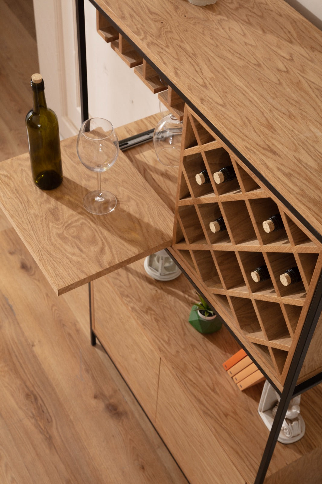 Jack Display Rack by TabaHome