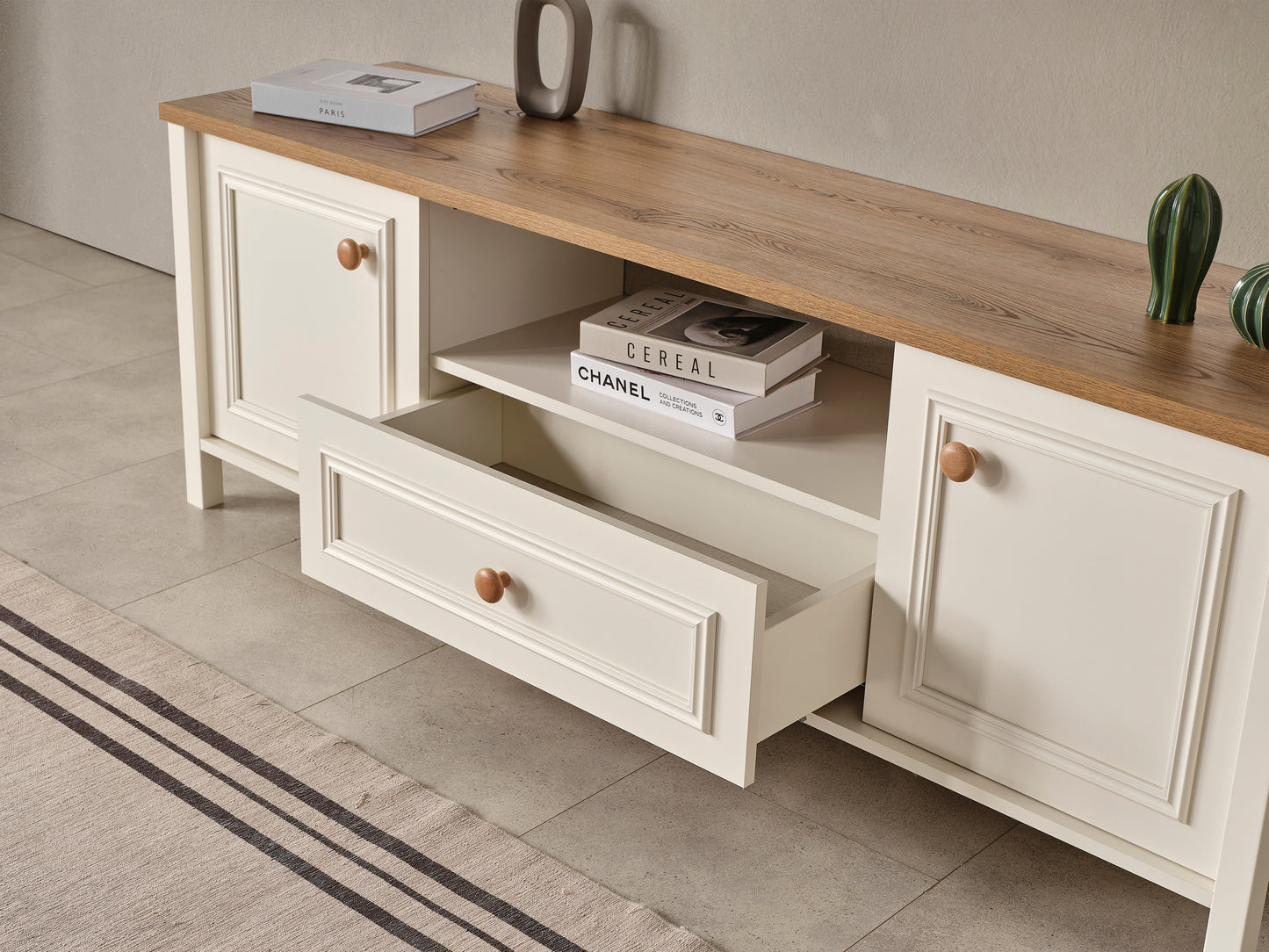 Katre Entertainment unit by Lorenzi
