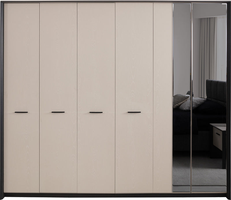 Nora Bedroom by Lorenzi