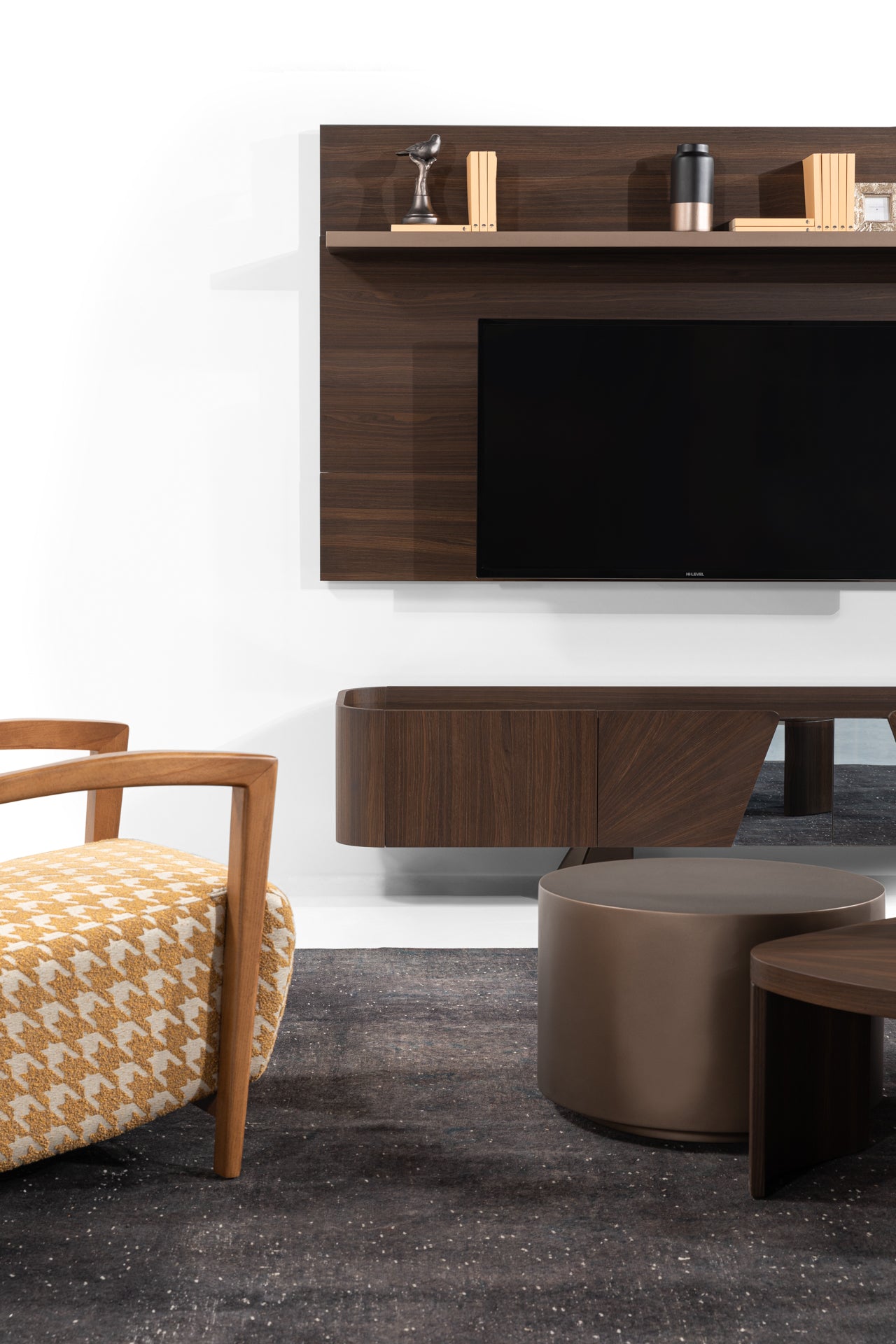 Toronto Living Room Tv Unit by TetriHome