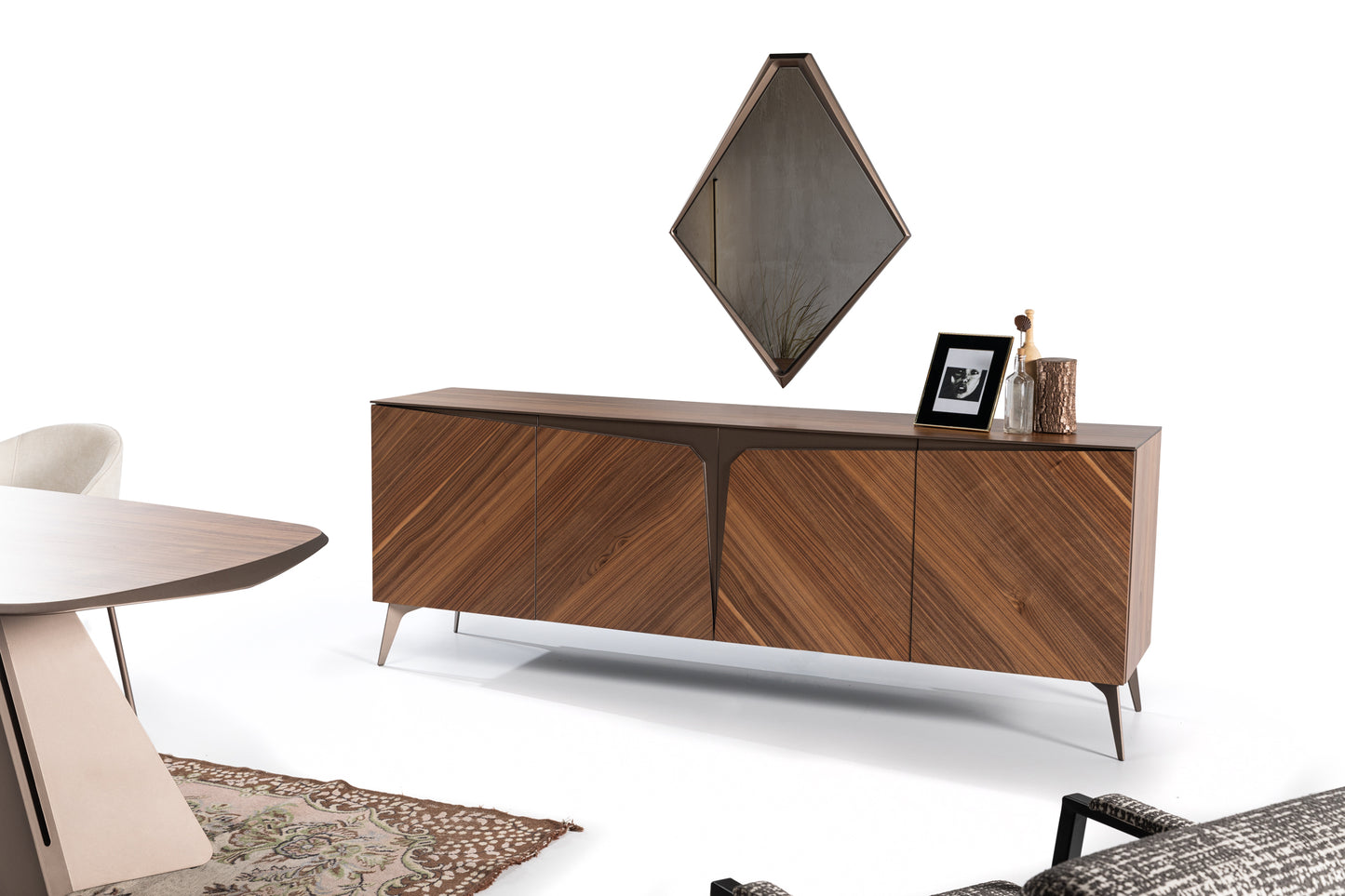 Nuez Dining Room by TetriHome
